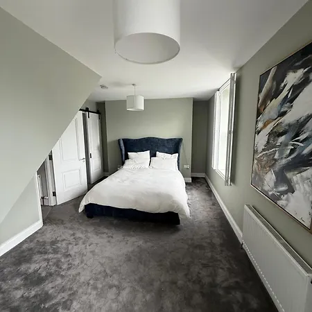 4 Bedroom In Dublin4 Δουβλίνο