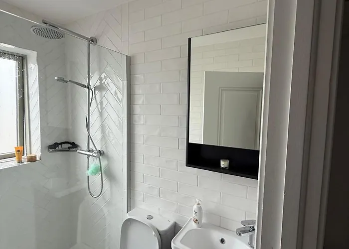 4 Bedroom In Dublin4 Dublin